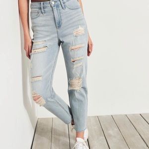 Hollister ultra high rise vintage mom jean!